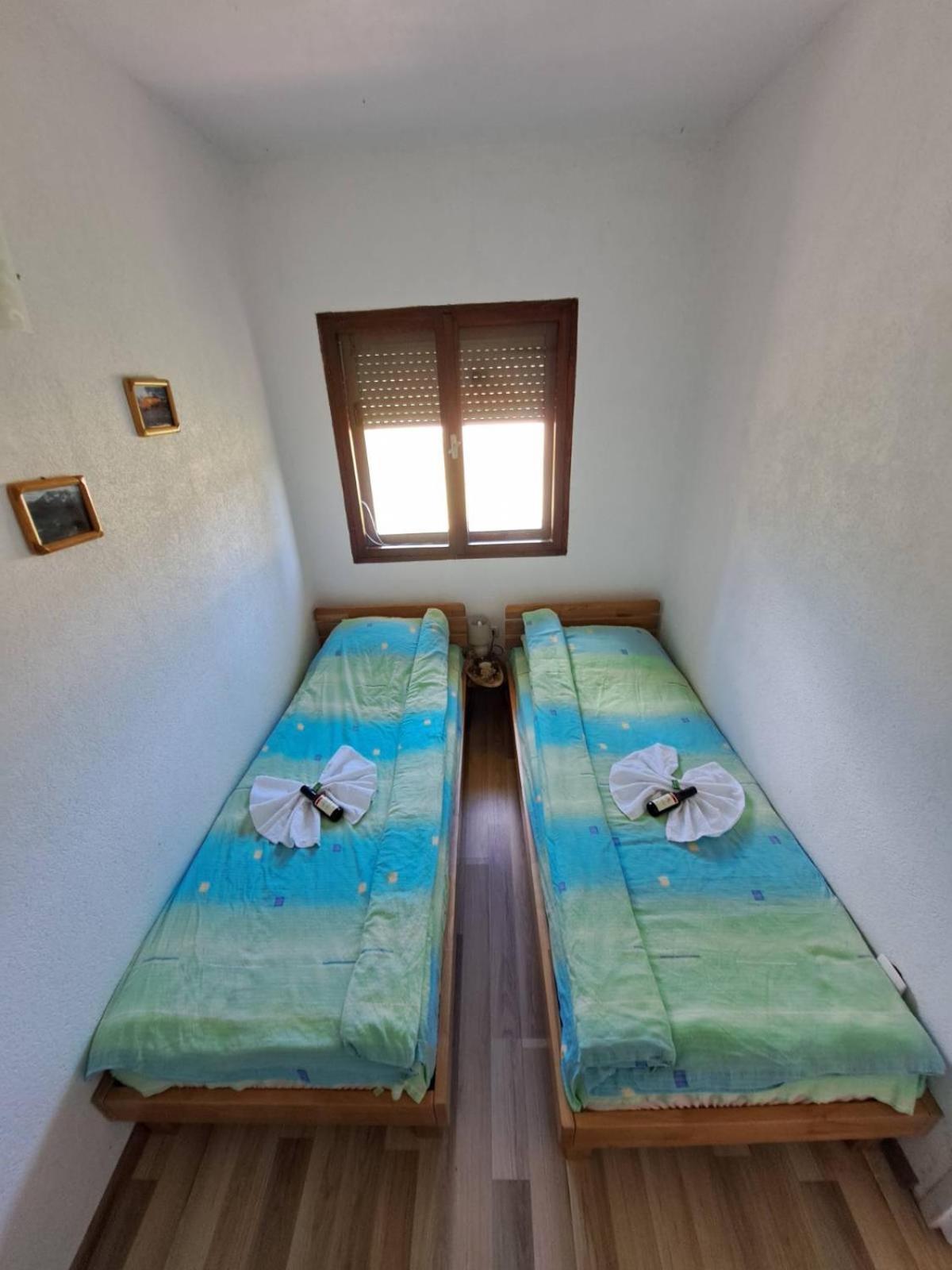 Eco Village Podgora Household Kaljevic 자블야크 외부 사진
